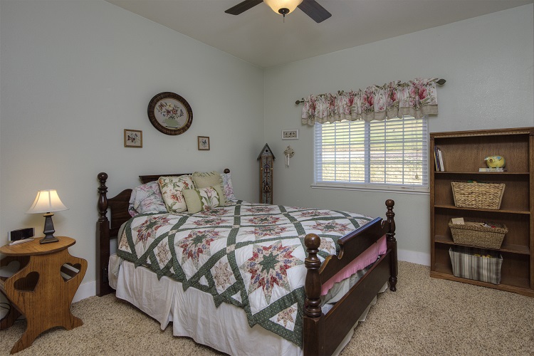 19860 Jaclyn Dr - 13.jpg